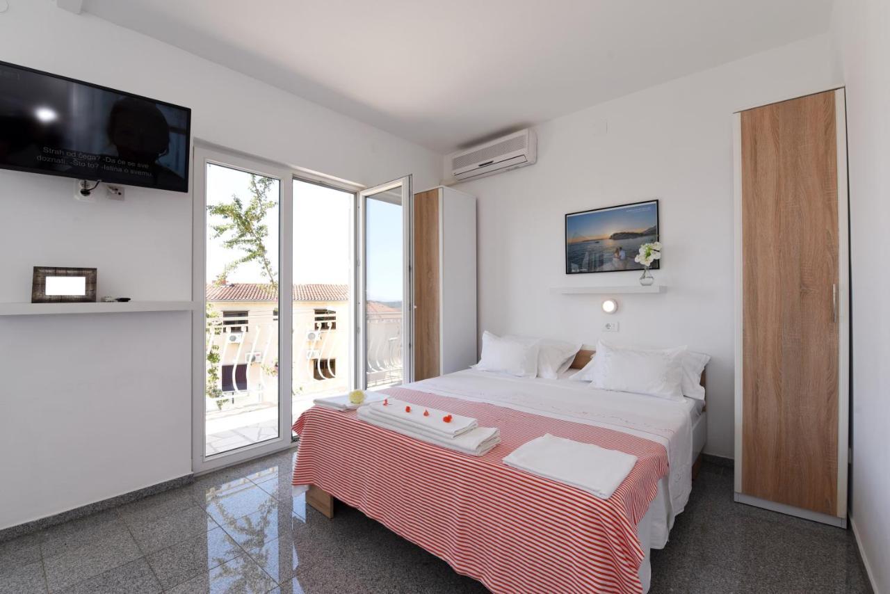 Makarska Sea View Rooms Bagian luar foto