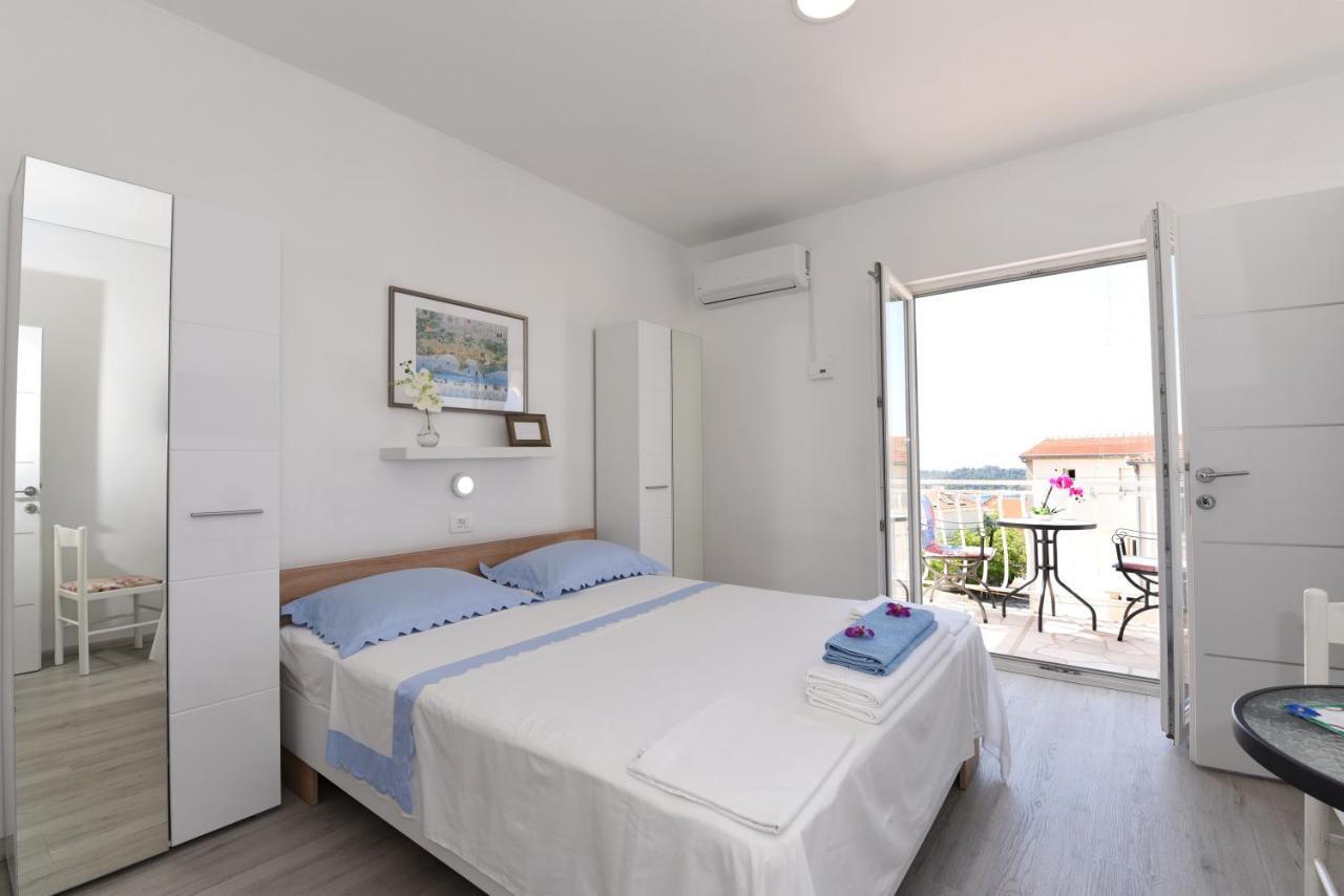Makarska Sea View Rooms Bagian luar foto