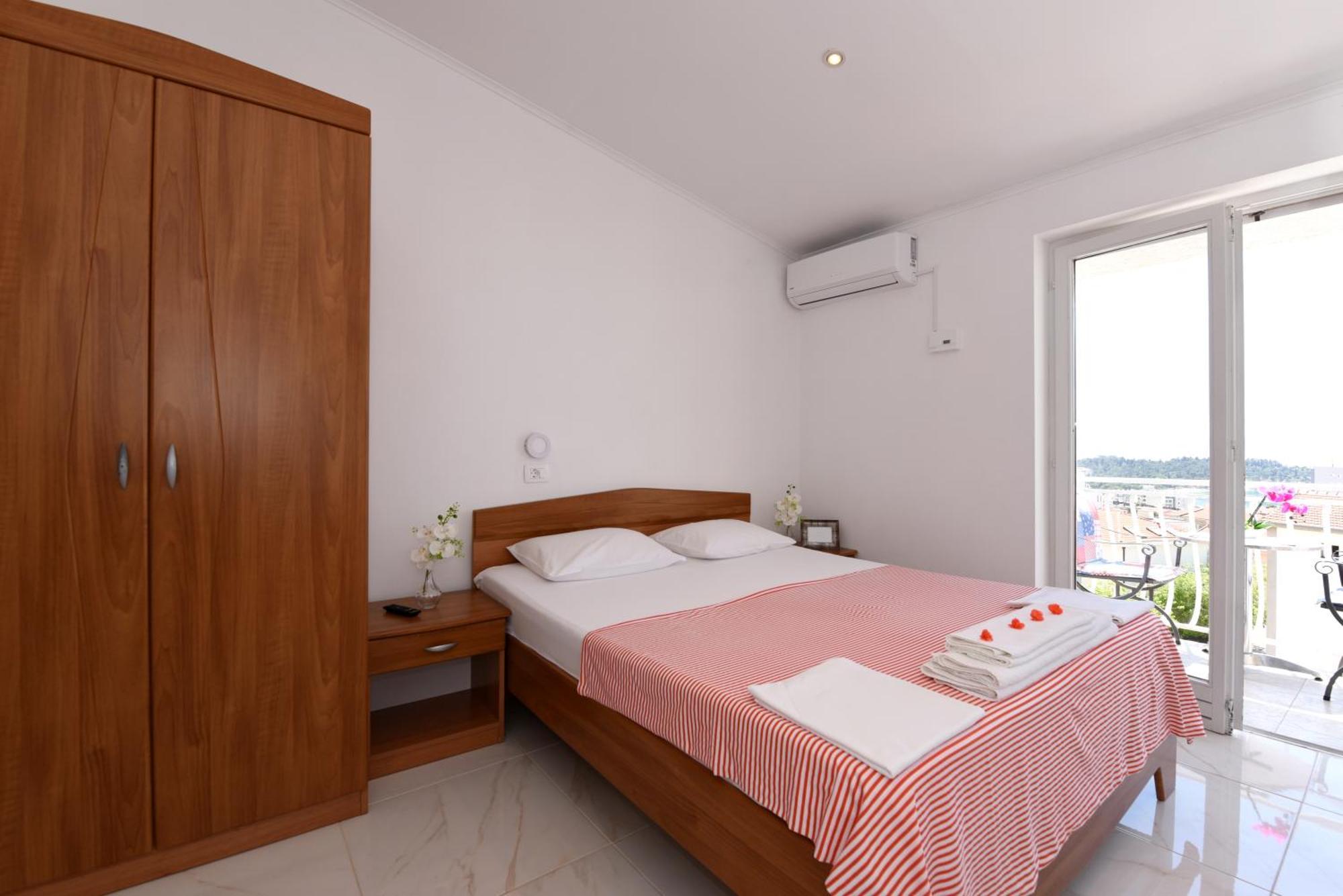 Makarska Sea View Rooms Ruang foto